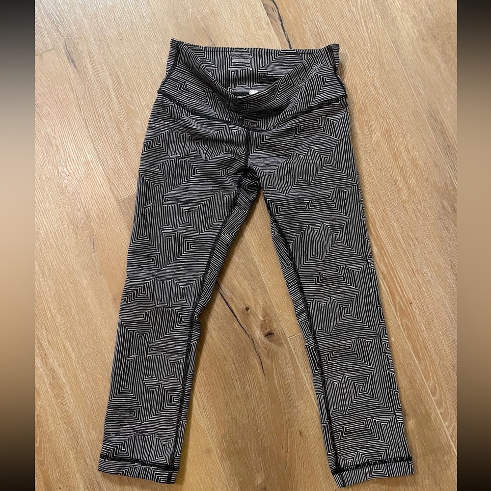 Lululemon Wonder Under Leggings.